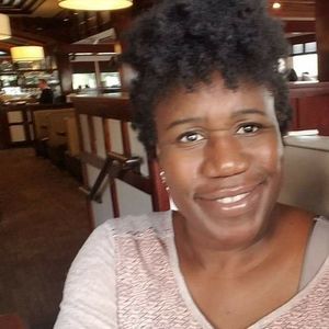 Meet your Posher, Yolanda